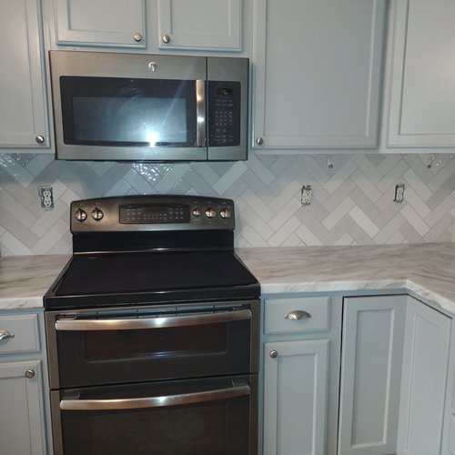 Kitchen-Backsplash-Renovation-7 | Charlotte, North Carolina's #1 Shower Installer | Free On-Site Quotes | (386) 307-6295 |  Proudly serving the Moorseville, Lake Norman, and North Mecklenburg areas.